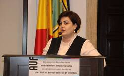 fr03_250x154_crop_478b24840a