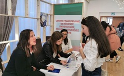 73342407-10156480719591889-1211660271915892736-n_250x154_crop_478b24840a