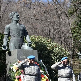 020_280x280_crop_478b24840a