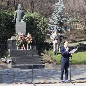 emil-manchev-uchenik-slovo_280x280_crop_478b24840a