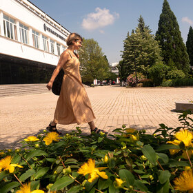 2588933_280x280_crop_478b24840a