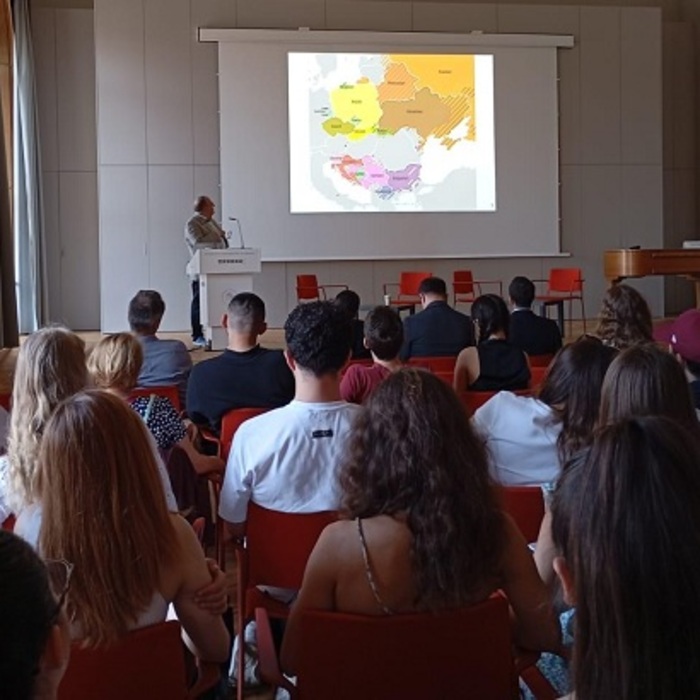 berlin-mfa_700x700_crop_478b24840a