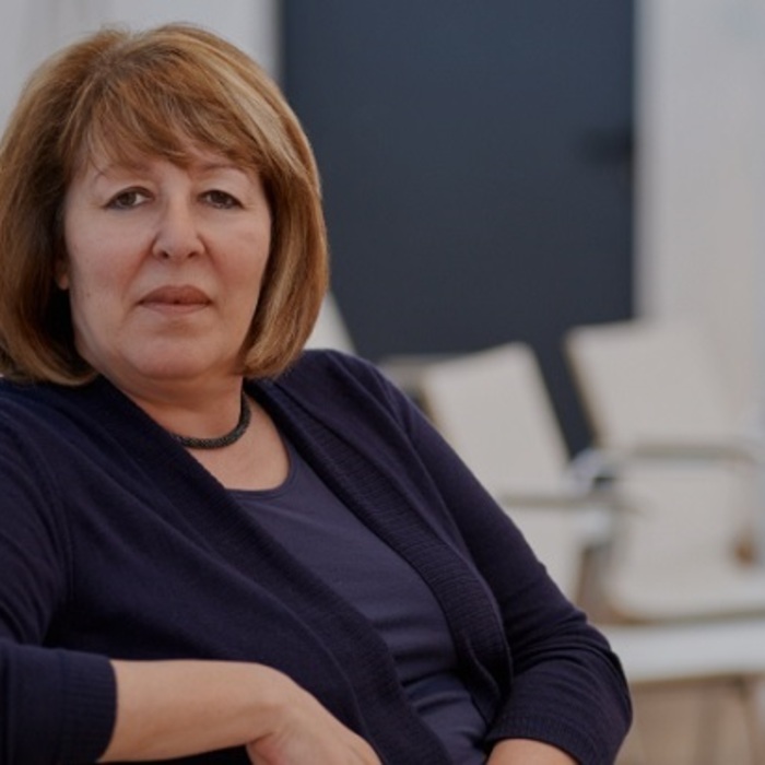 06-diana-iankova-nbu_700x700_crop_478b24840a