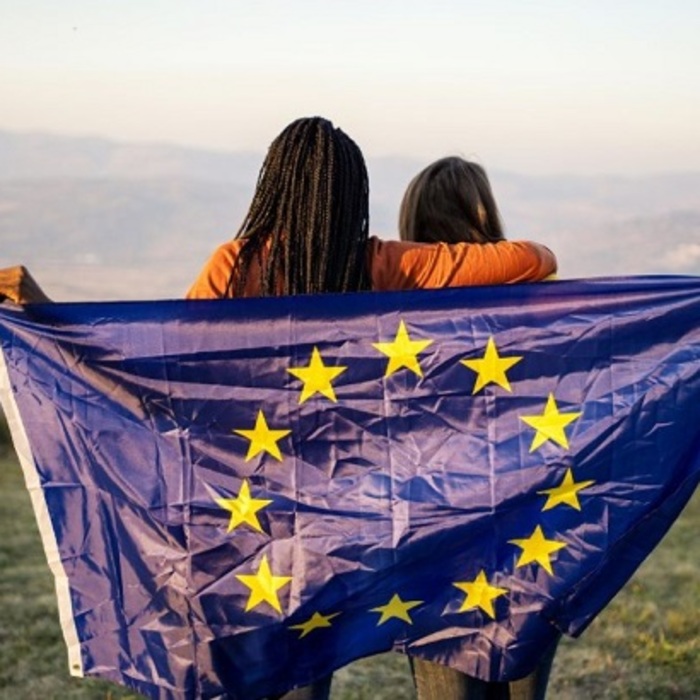 evropa-bnr_700x700_crop_478b24840a