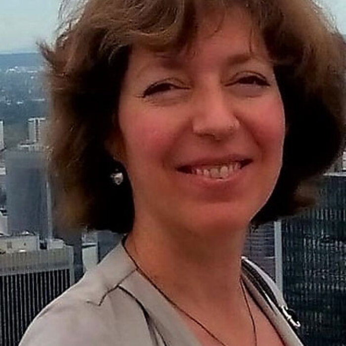 evgeniq-topolska-nbu_700x700_crop_478b24840a