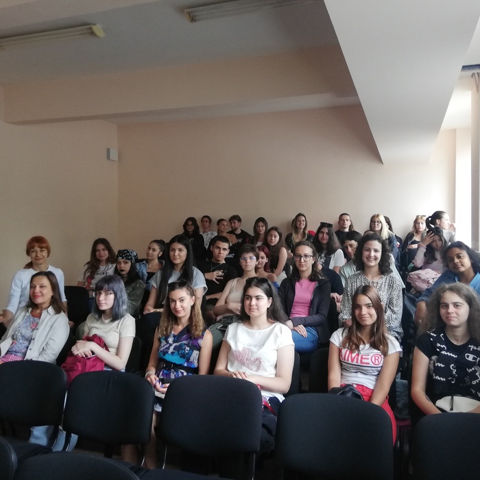 burgas-1_700x700_crop_478b24840a